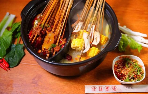 (串串香配什么调料)如何搭配串串香调料才能让美味更上一层楼？